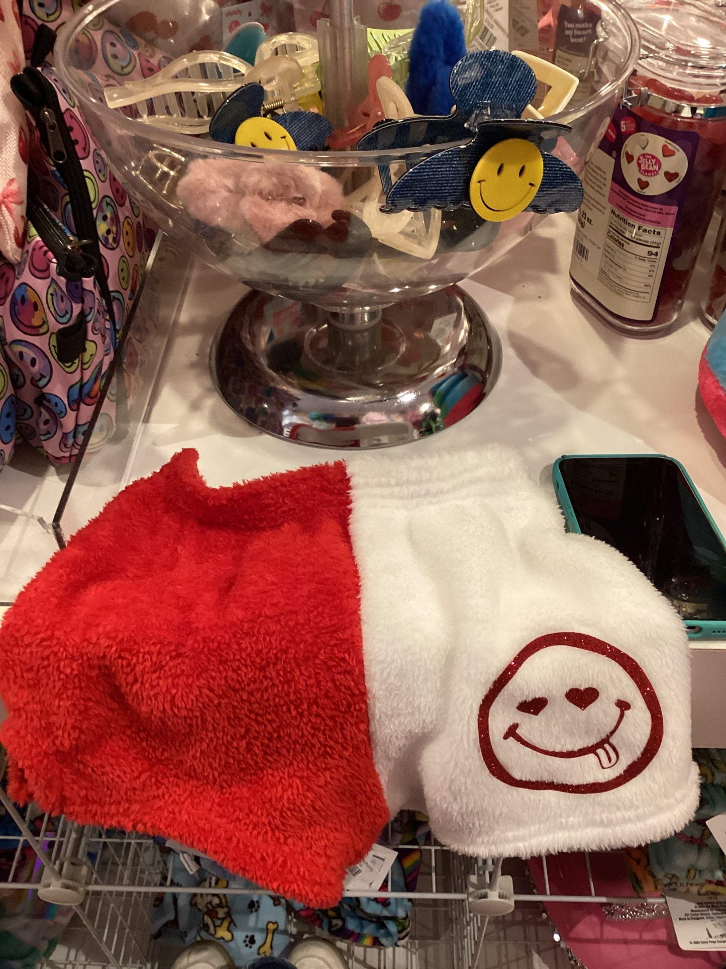 Love and Kisses smiley face cozy short