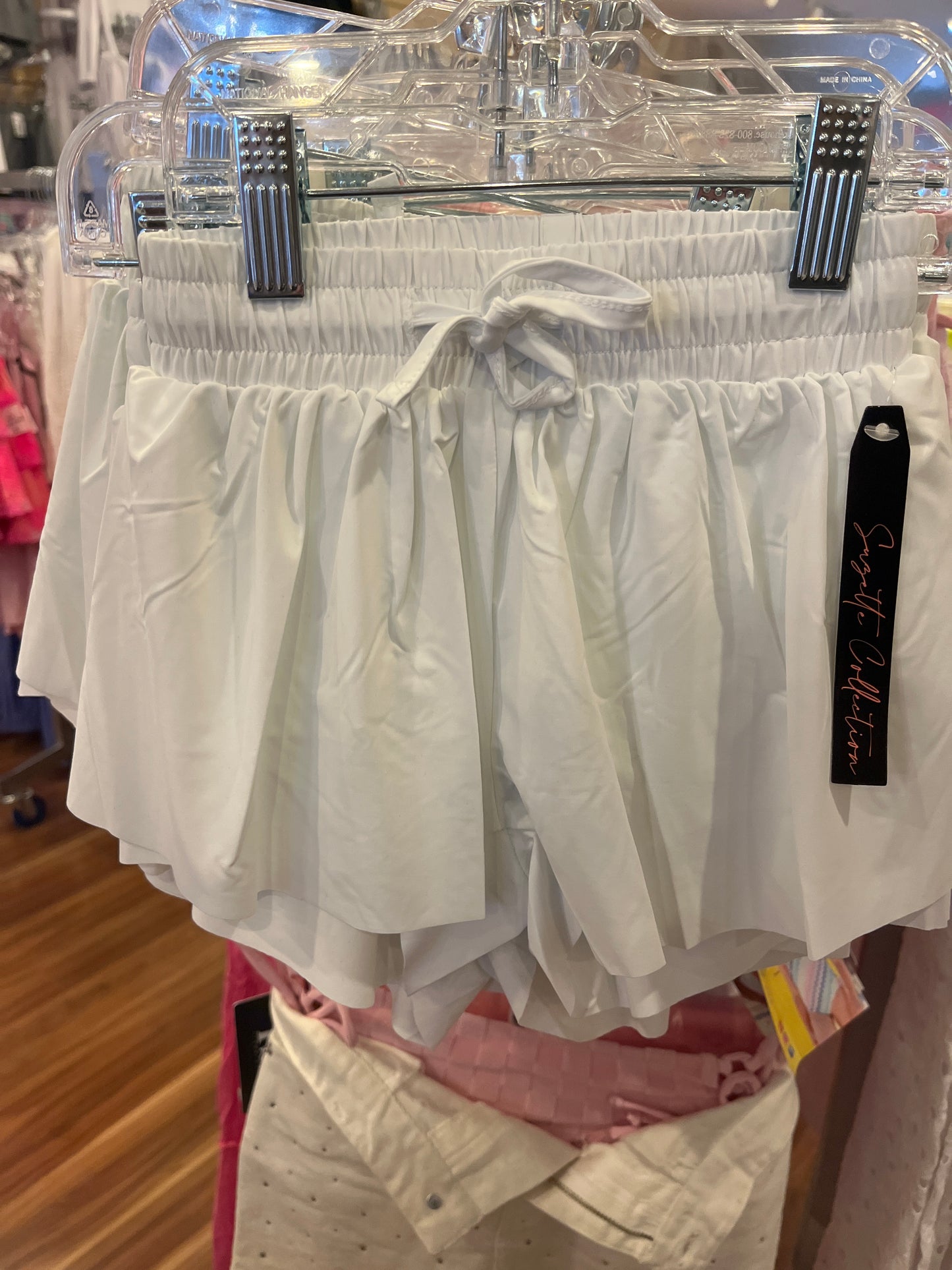 Suzette wt butterfly shorts