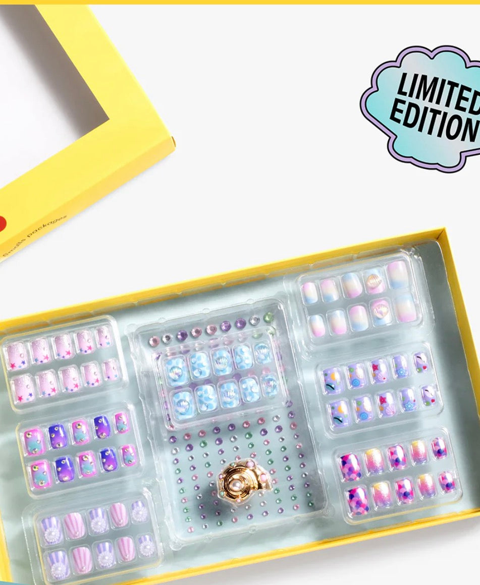 Mermaid Magic Press on Nail Kit