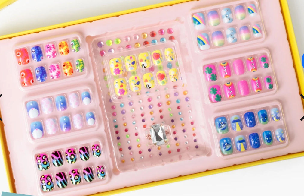 Days of the Week Press on Nails Kit