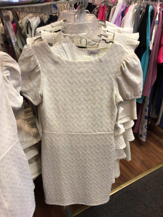 BD Junior puff sleeve zig zag dress