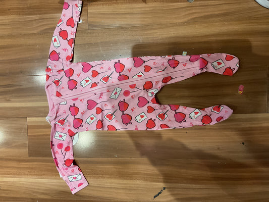 Clover heart footsies