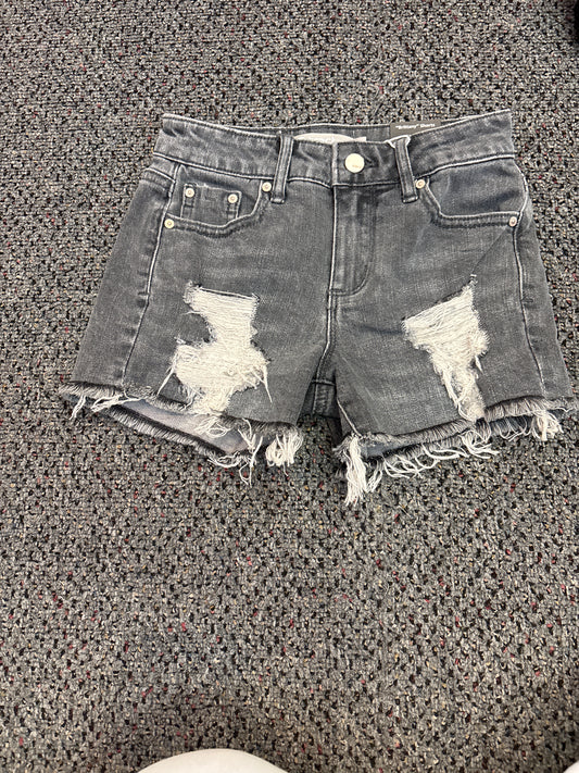 Tractr distressed short