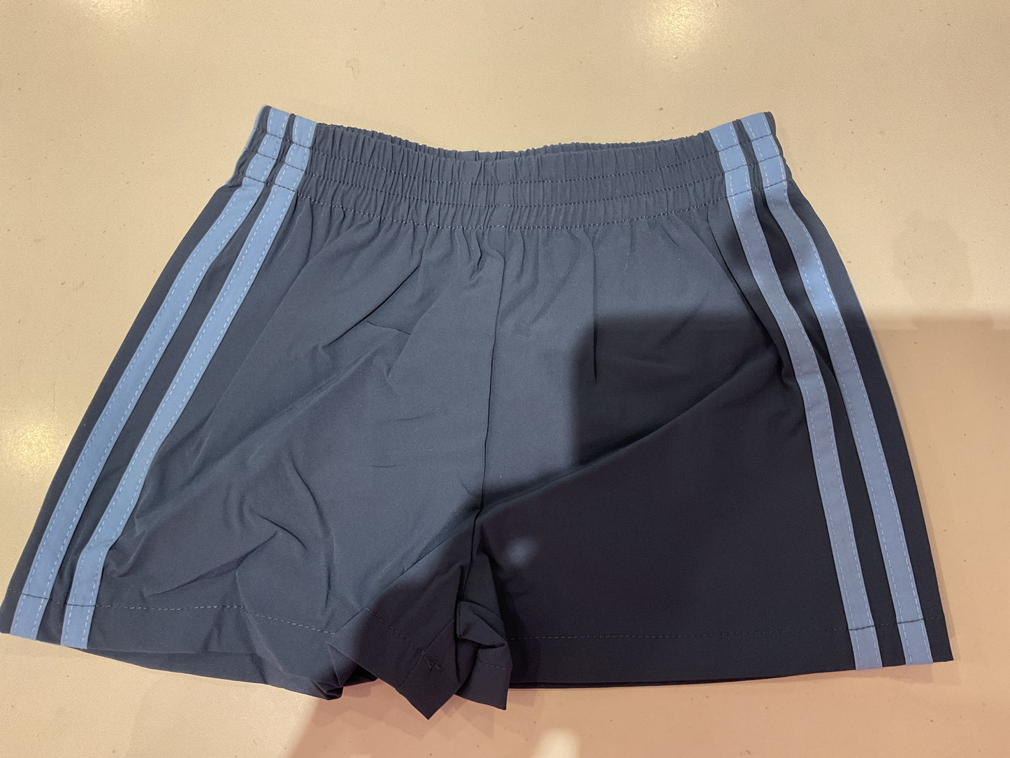Triple side stripe gym short