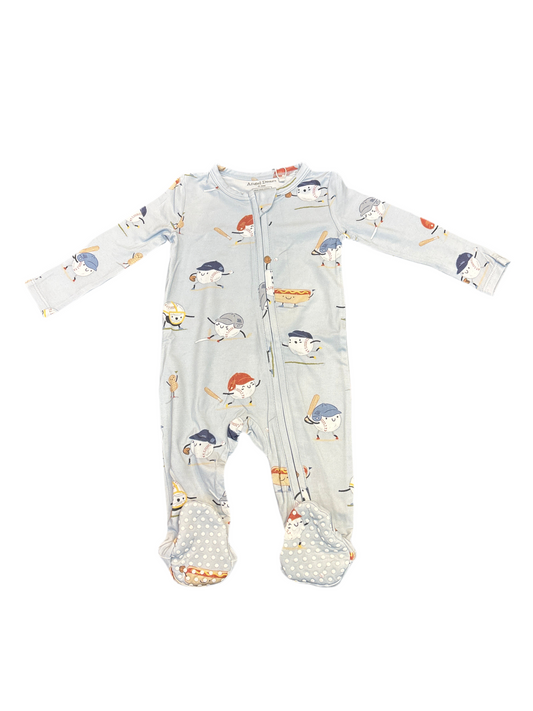 Baseballs playing Baseball zipper footie