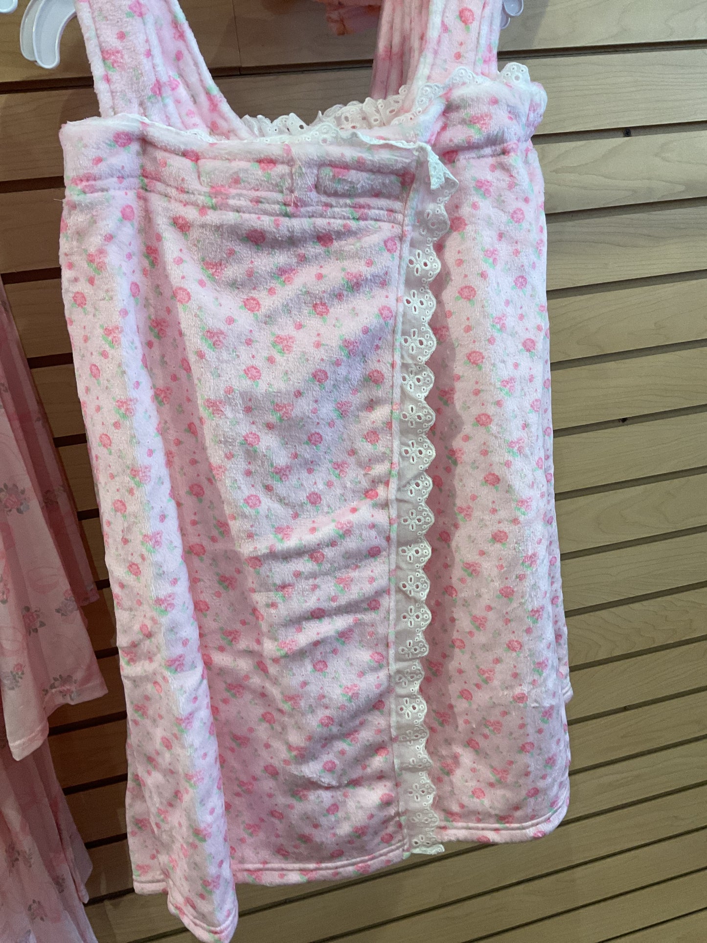 Pretty in pink spa wrap