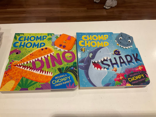 Chomp chomp finger puppet book
