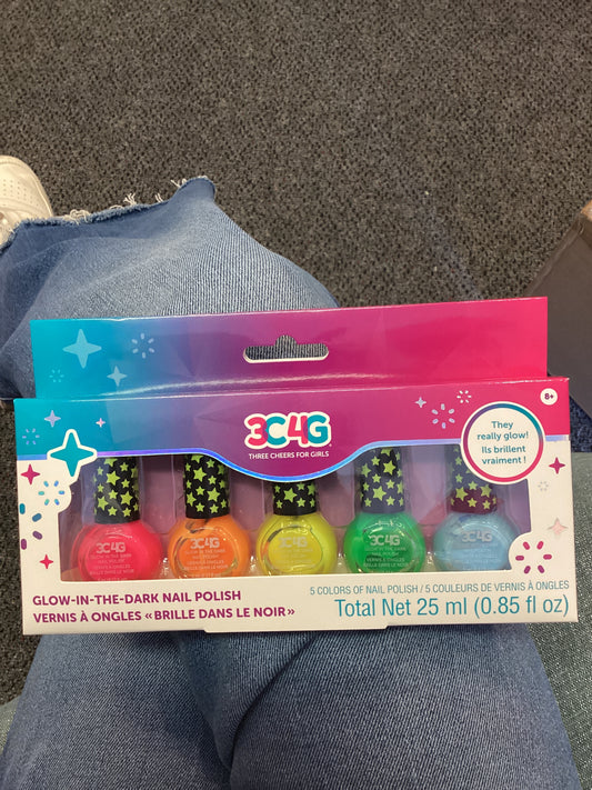 Make it Real glow in the dark nail polish