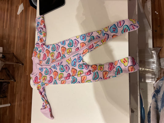 Clover candy heart footsie