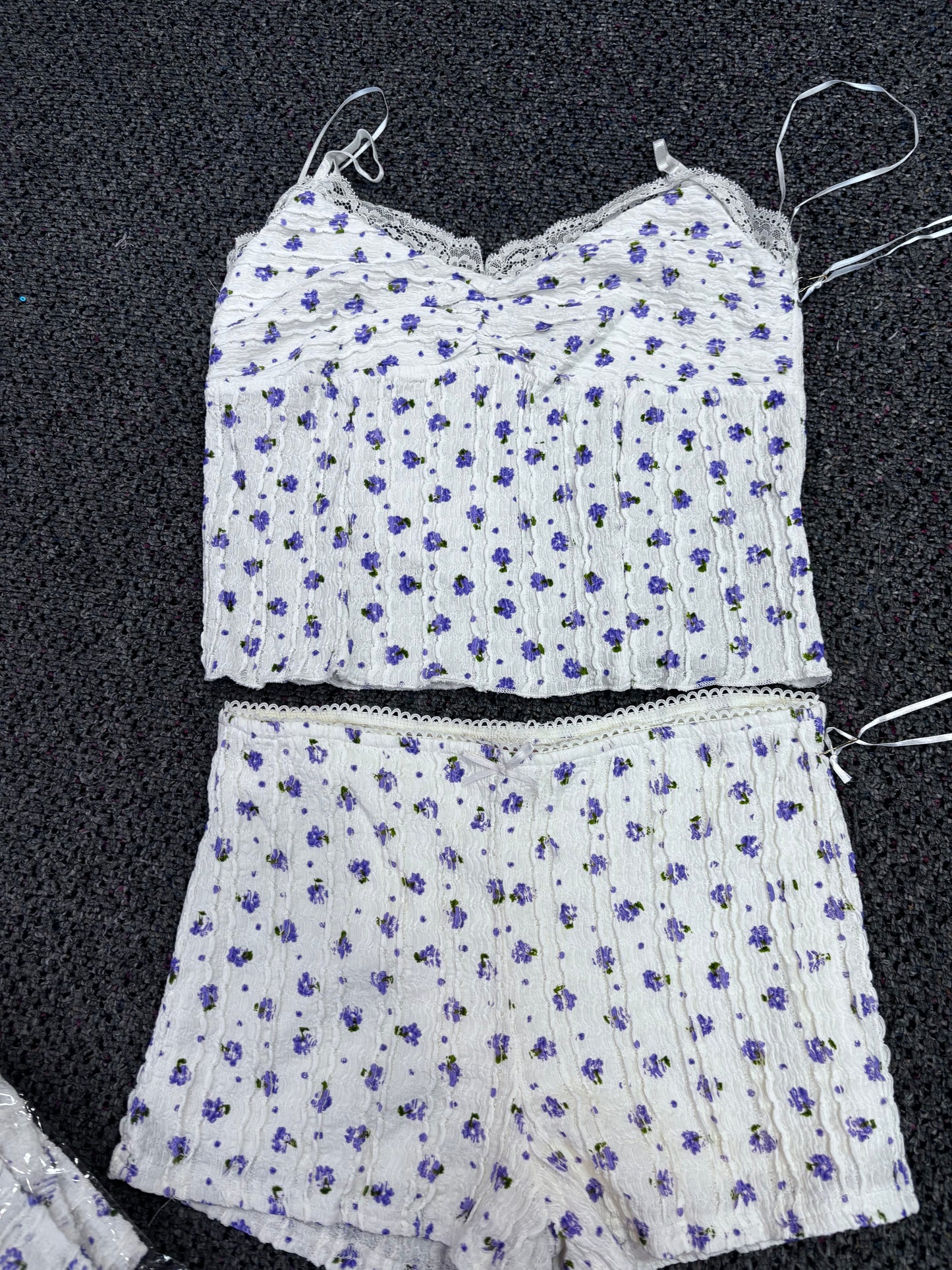 Bailey Rose 2pc purple flower set