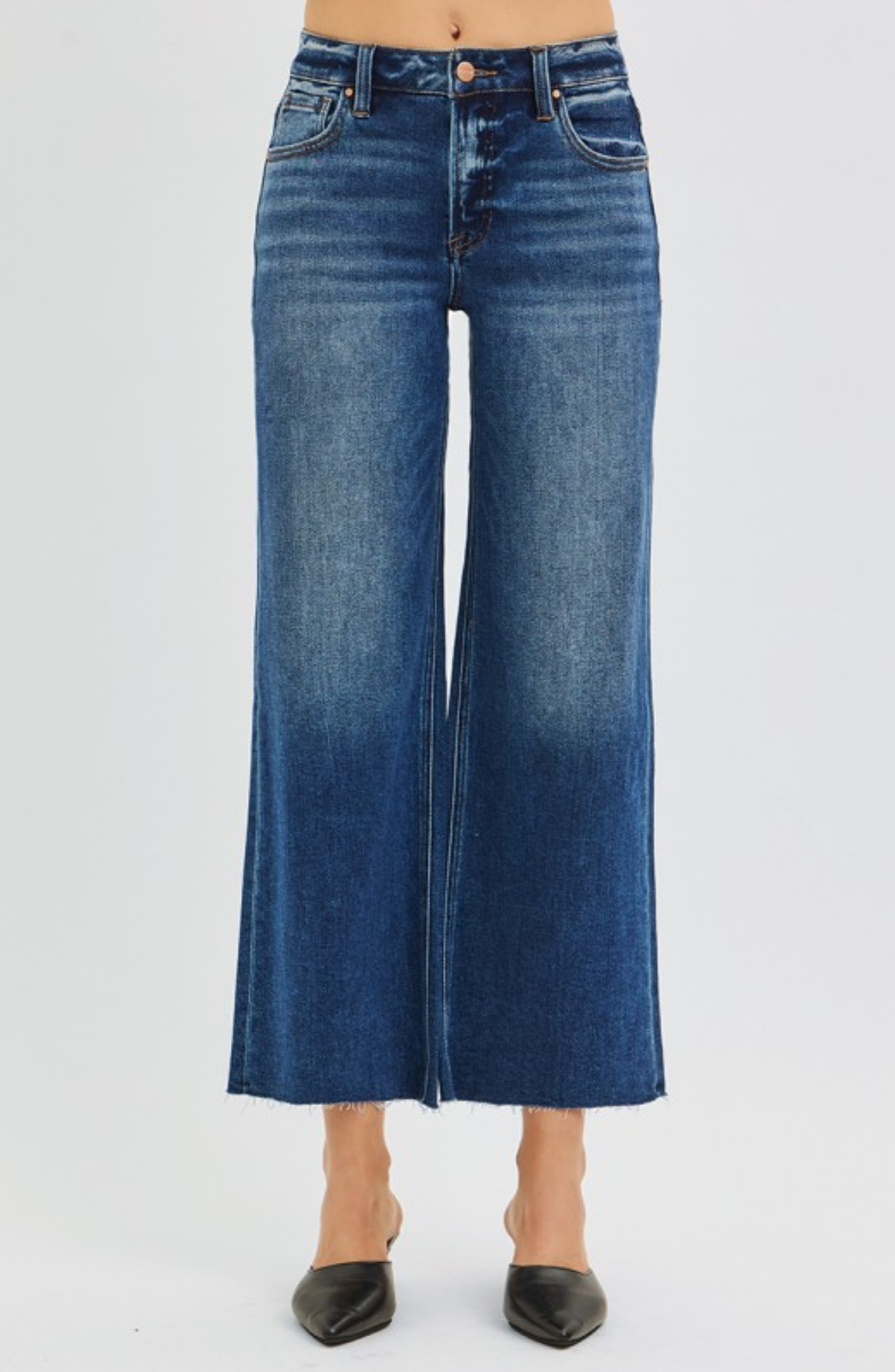 Mid Rise-Crop Wide-Raw Cut Hem Jeans
